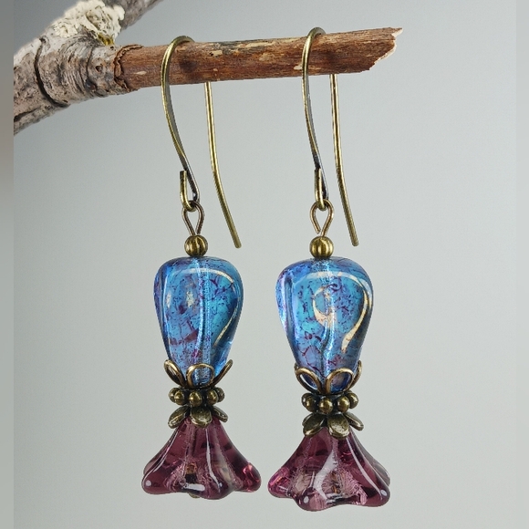 HAND CRAFTED Blue Purple Artisan Glass Flower Vintage Style Dangle Earrings - Picture 2 of 6